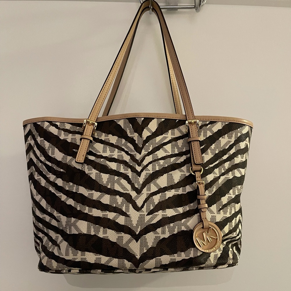 Michael Kors medium shoulder bag
